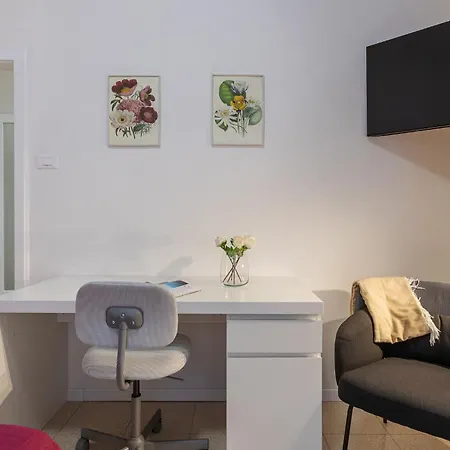 Guesthost - Casa Elena Bolognina *