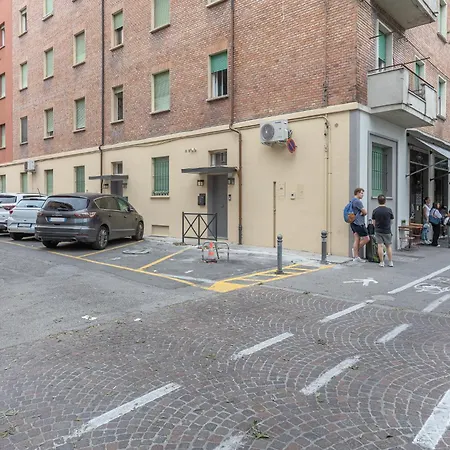 Appartamento Guesthost - Casa Elena Bolognina Bologna