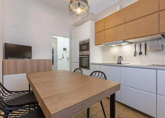 Guesthost - Casa Elena Bolognina *