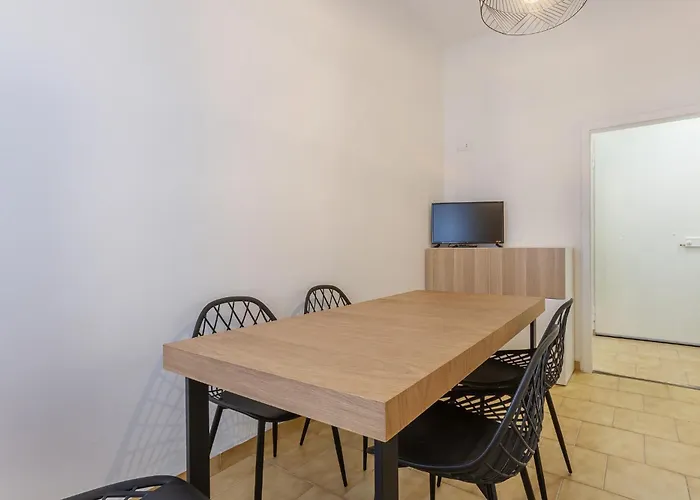 Appartamento Guesthost - Casa Elena Bolognina Bologna