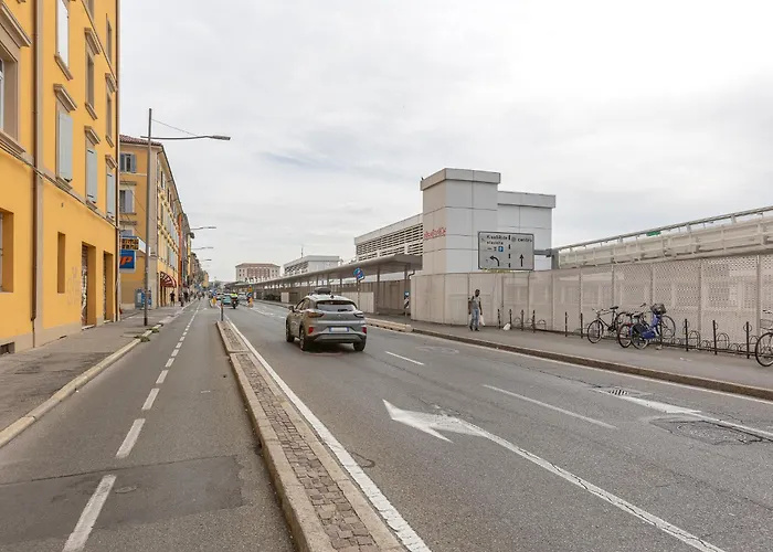 Guesthost - Casa Elena Bolognina * 볼로냐