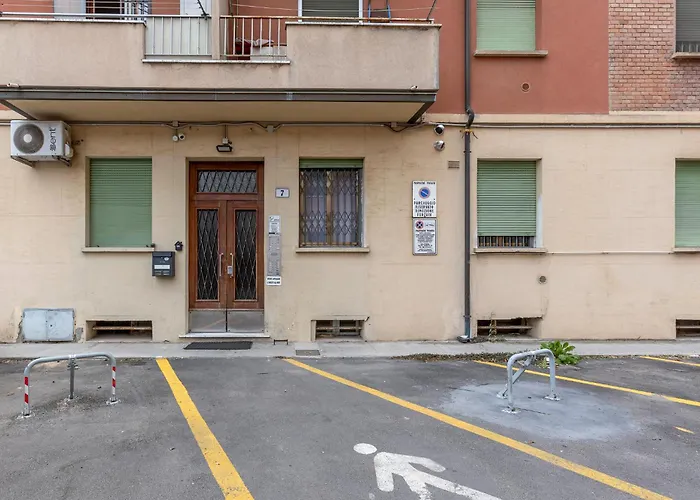 Guesthost - Casa Elena Bolognina *