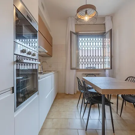 Guesthost - Casa Elena Bolognina *