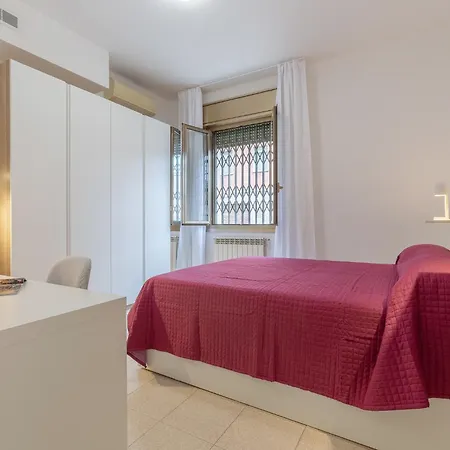 Guesthost - Casa Elena Bolognina Appartement Bologne