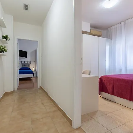 Guesthost - Casa Elena Bolognina Appartement