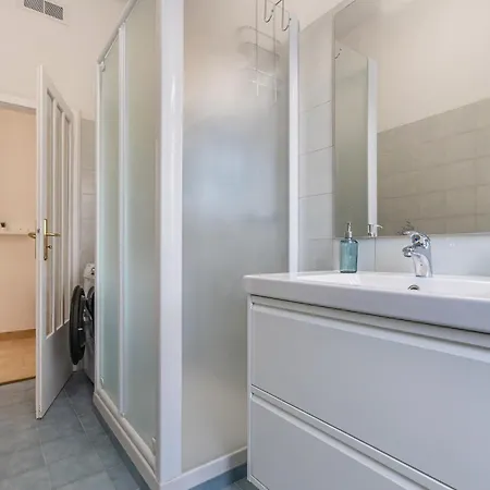 Guesthost - Casa Elena Bolognina