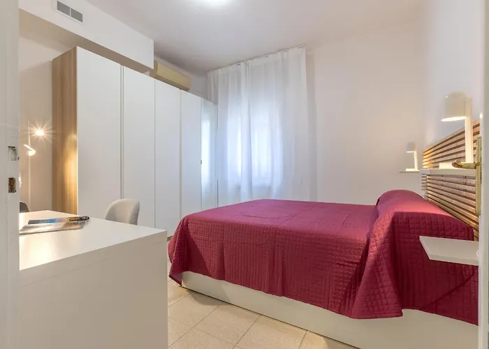 Guesthost - Casa Elena Bolognina Lägenhet Bologna