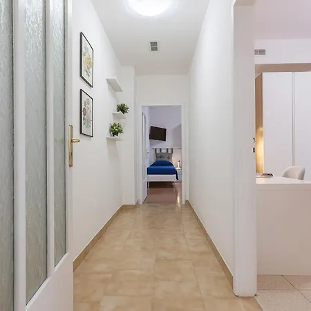 Guesthost - Casa Elena Bolognina Apartament *