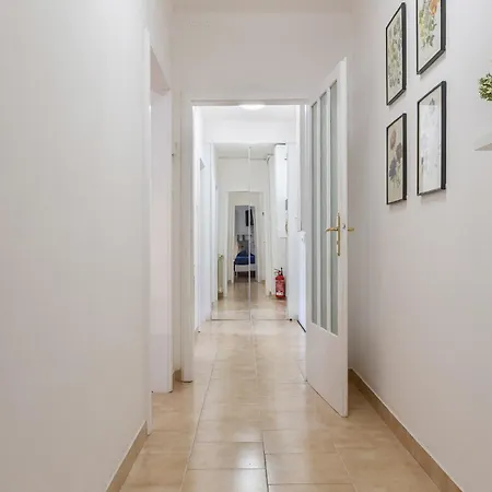 Apartament Guesthost - Casa Elena Bolognina Bolonia