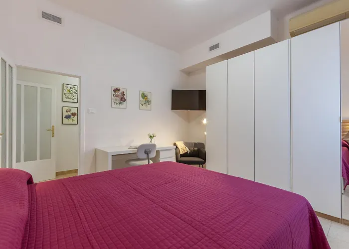 Guesthost - Casa Elena Bolognina بولونيا
